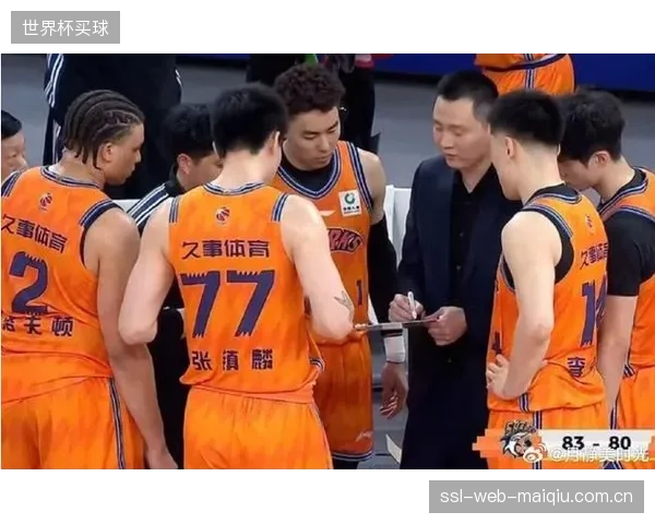 上海与北京将在半决赛上演宿命对决,常规赛冠军面临严峻考验。 上海与北京将在半决赛上演宿命对决,常规赛冠军面临严峻考验。